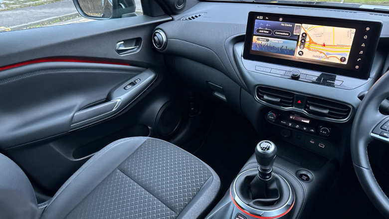 Nissan Juke 1.0 DiG-T N-Connecta 5dr Petrol Hatchback